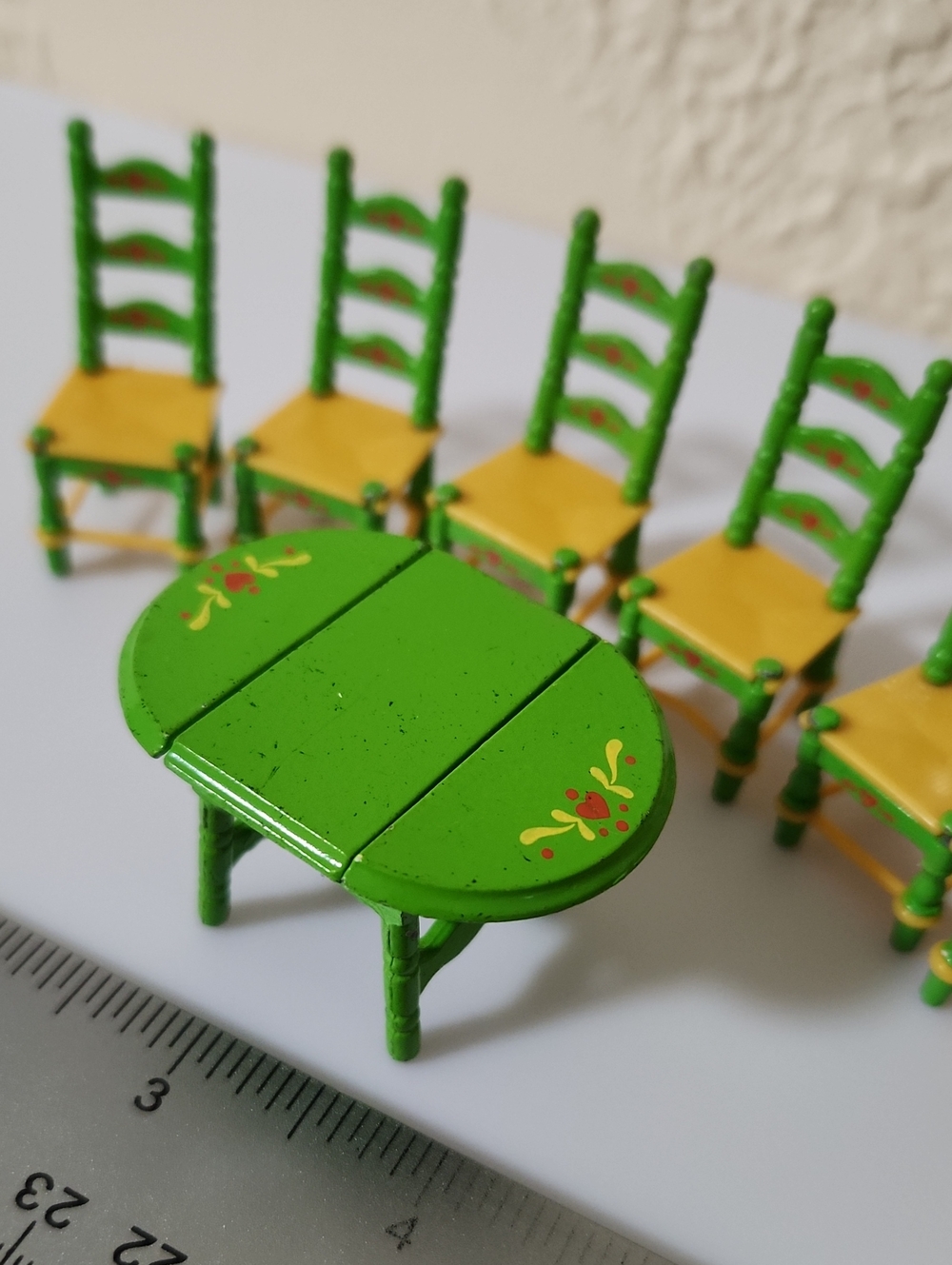 Vintage 1980s Mattel "The Littles" die-cast metal dollhouse furniture pieces - Picture 7 of 16